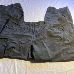 Mountain Hardwear Men's Dark khaki Cargo Pants